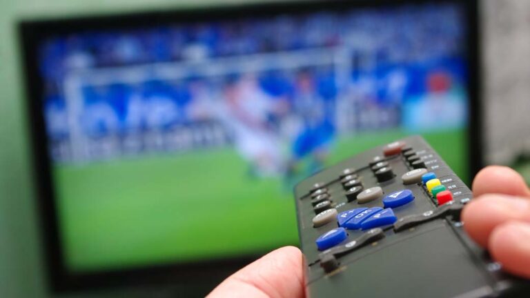 jogos-de-hoje,-sexta-feira,-25-de-abril:-onde-assistir-futebol-ao-vivo-e-horarios
