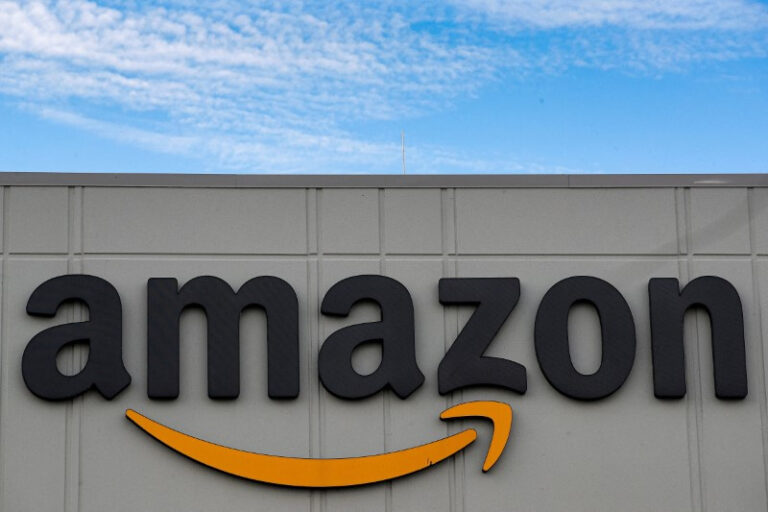 a-amazon-excede-a-expectativa-de-lucro-em-1tr25,-mas-decepciona-em-orientacao;-acao-cai-3%