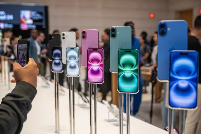 a-apple-supera-as-projecoes-de-lucro-e-o-gatilho-de-vendas-na-incerteza-tarifaria-dos-eua