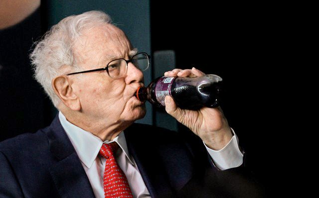 warren-buffett-anuncia-a-aposentadoria-e-revela-como-ele-escolhe-investir-em-uma-empresa