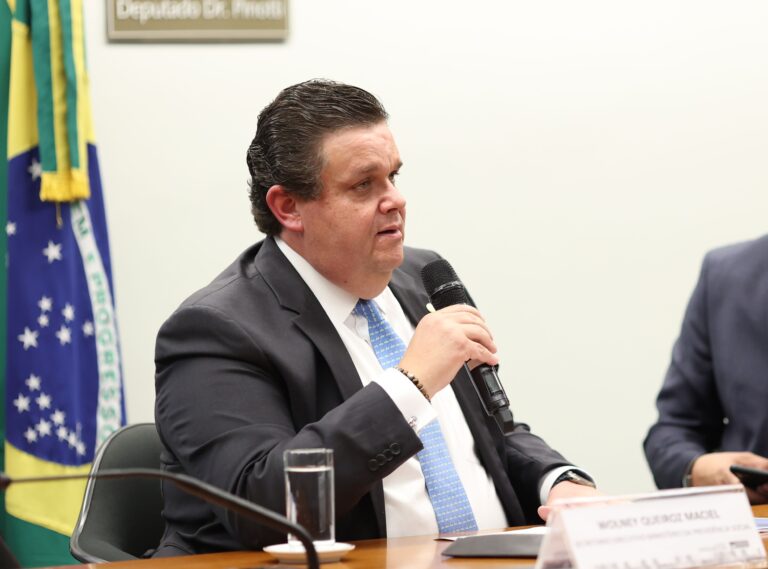 nomeado-durante-a-crise-no-inss,-o-novo-ministro-da-seguridade-social-diz-que-o-trabalho-sera